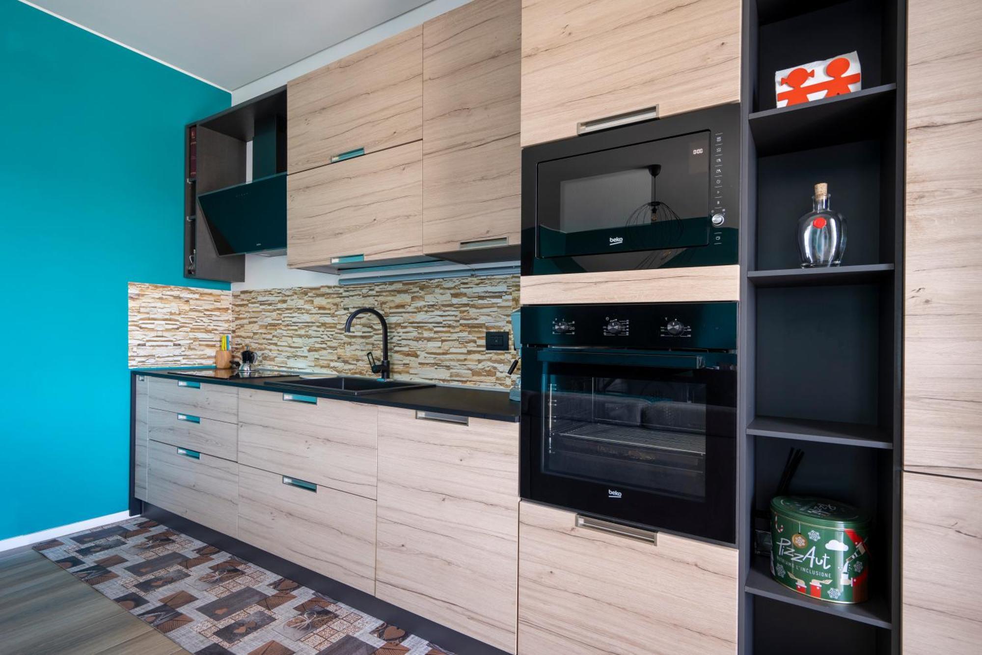 Kind Park - Sleek Apartment With Terrace & Parking Bari Buitenkant foto